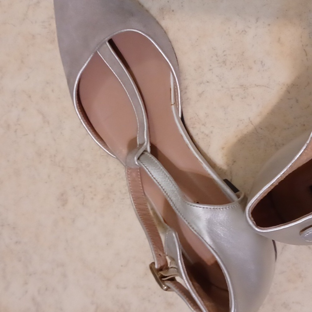 MARINA RINALDI Women's Silver and Tan T-STRAPED FLATS - Picture 6 of 6
